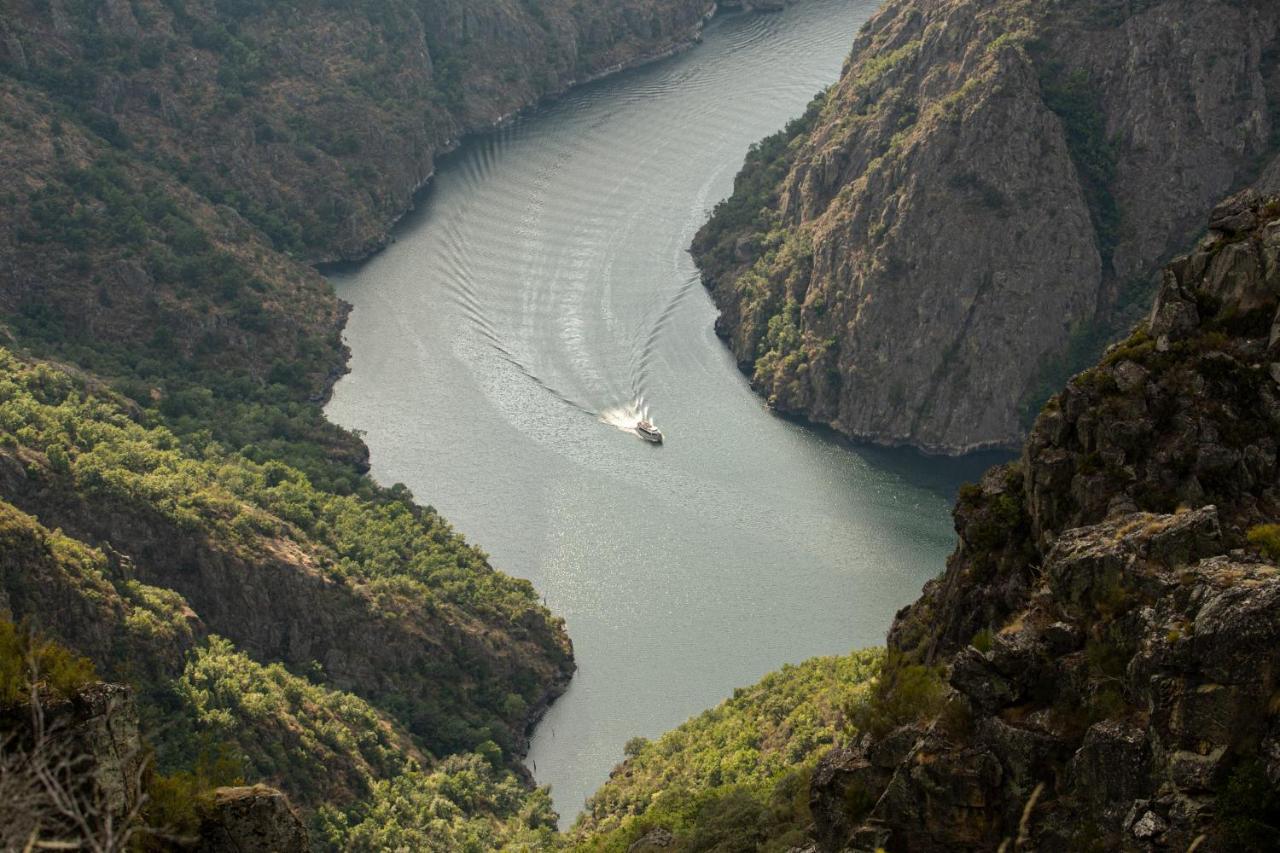 Alojamiento Turistico Caxide Parada De Sil Ribeira Sacra מראה חיצוני תמונה